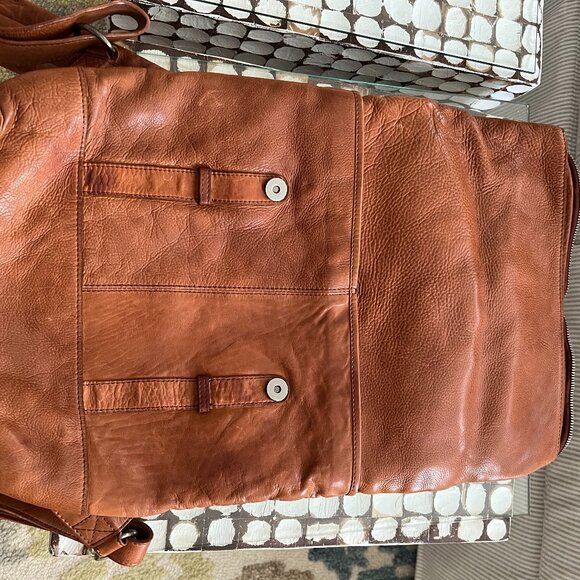 Vilenca Holland Large Leather Backpack - Picture 3 of 10